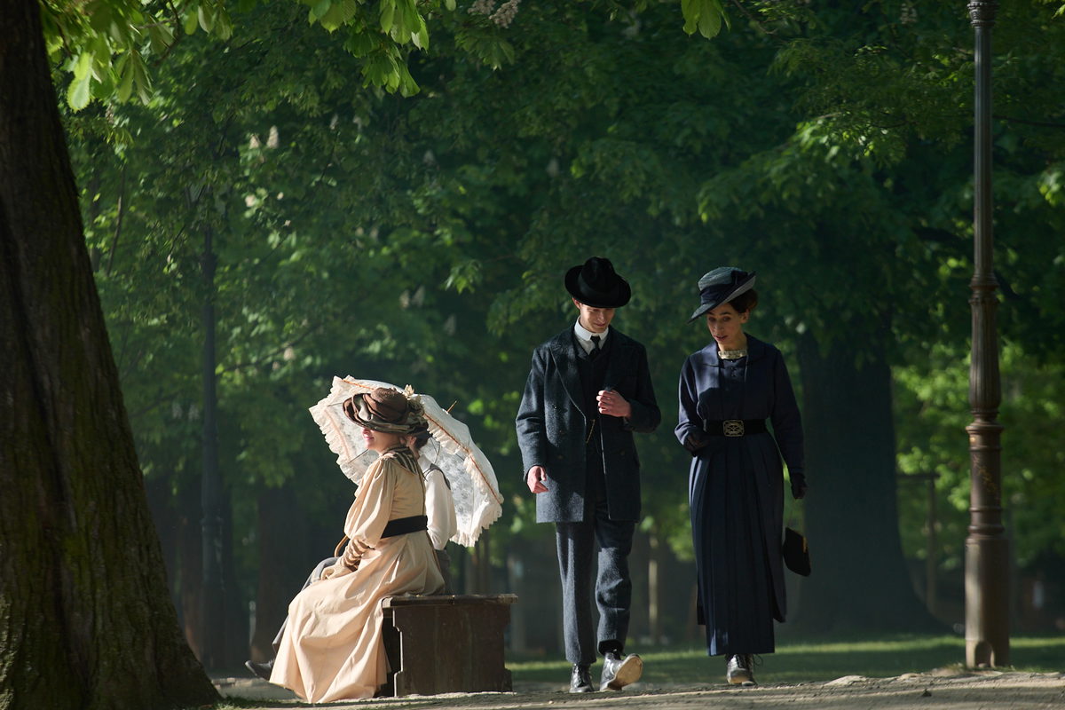 Idan Weiss As Franz Kafka, Carol Schuler As Felice Bauer
