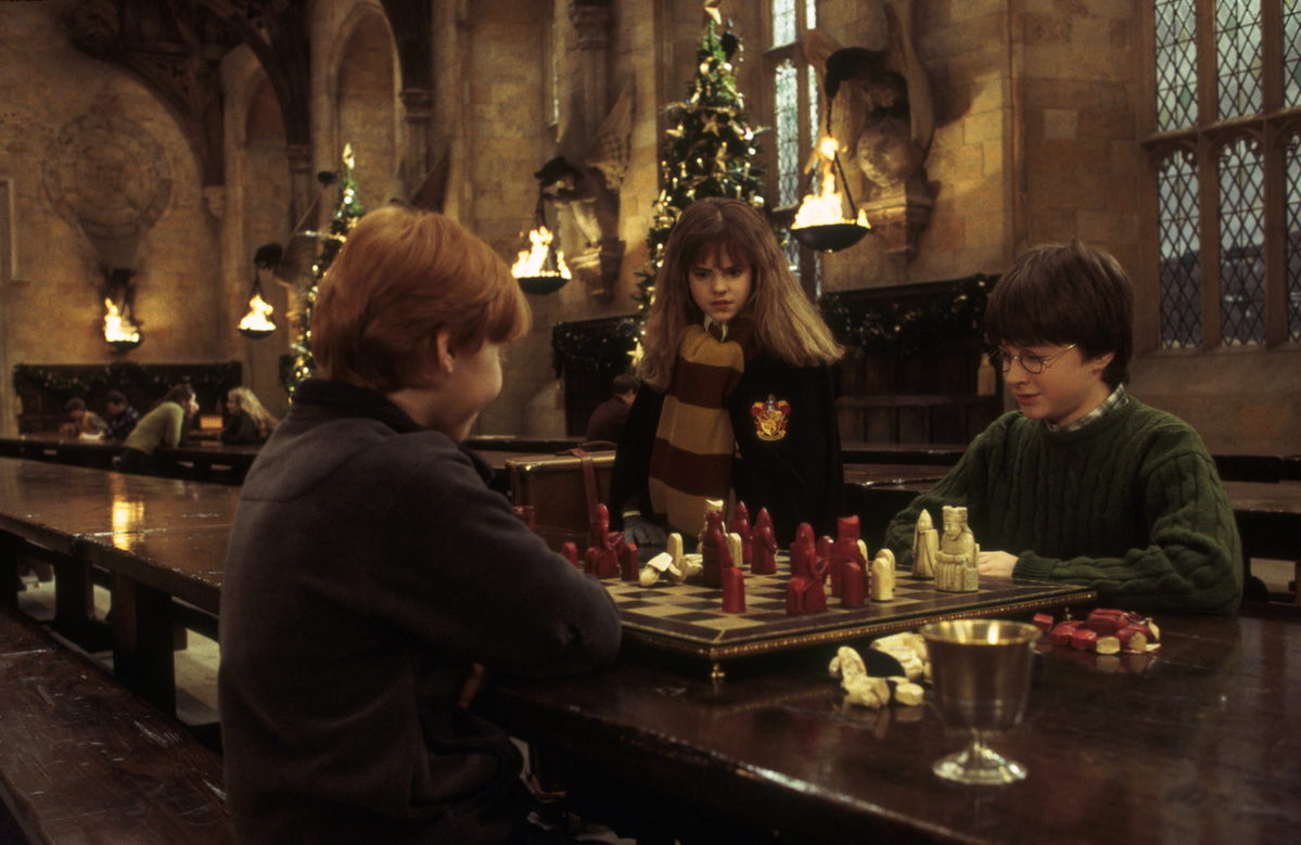 H P F1 Philosophers Stone Ron Harry Hermione Great Hall Chess Christmas Decorated Web Landscape