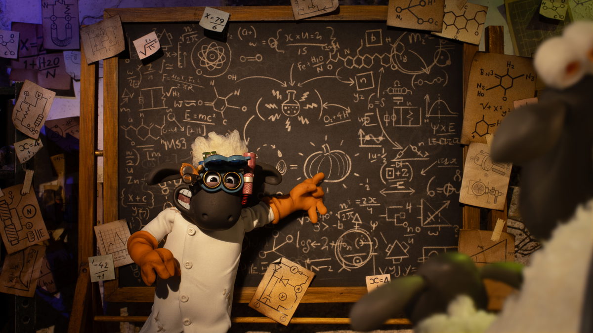Shaun The Sheep The Beast Of Mossy Bottom Stills Press Photos 4216X2371 S T S B E A S T P S 003 040 04300 Shaun Pointing Blackboard Jpg